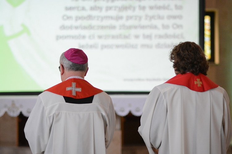 Opole. Młodzież modliła się przed Zesłaniem Ducha Świętego