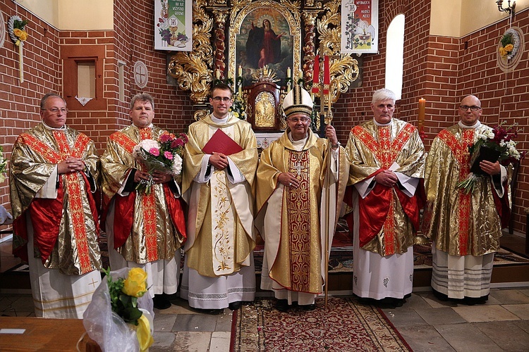 Kępnica. Święcenia kapłańskie ks. Krzysztofa Kurzei