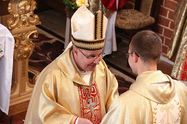 Kępnica. Święcenia kapłańskie ks. Krzysztofa Kurzei