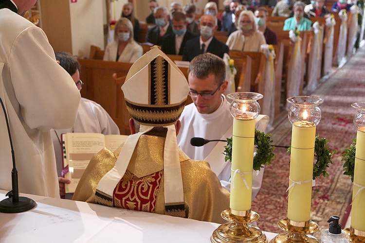 Kępnica. Święcenia kapłańskie ks. Krzysztofa Kurzei