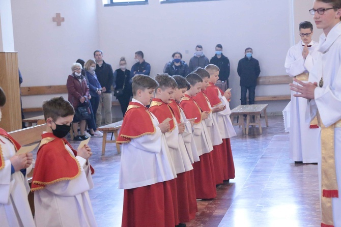 Błogosławieństwo ministrantów w Dobrej