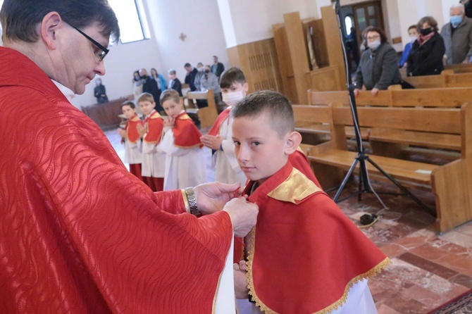 Błogosławieństwo ministrantów w Dobrej