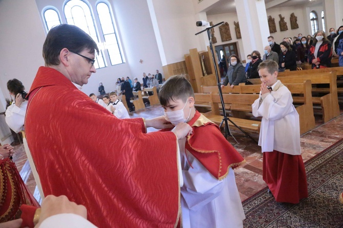 Błogosławieństwo ministrantów w Dobrej