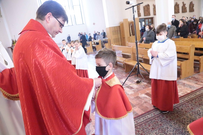 Błogosławieństwo ministrantów w Dobrej