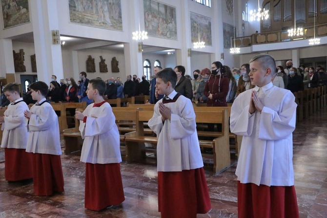 Błogosławieństwo ministrantów w Dobrej