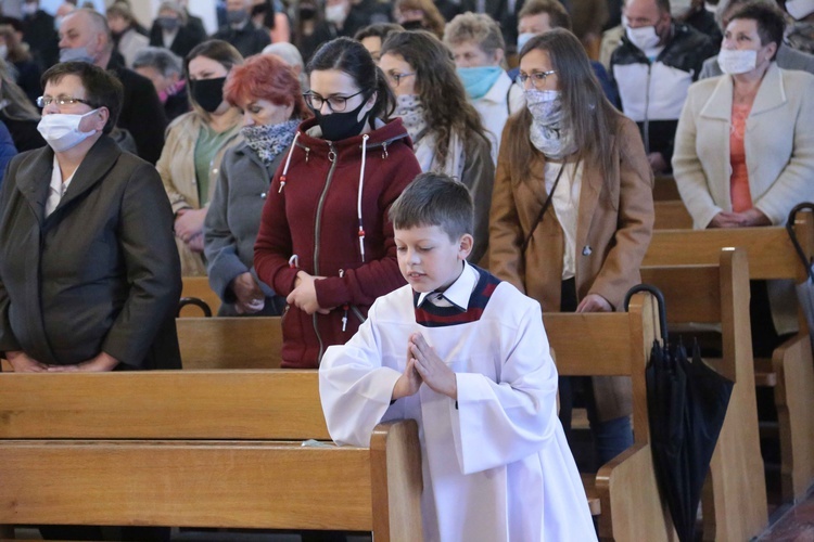 Błogosławieństwo ministrantów w Dobrej