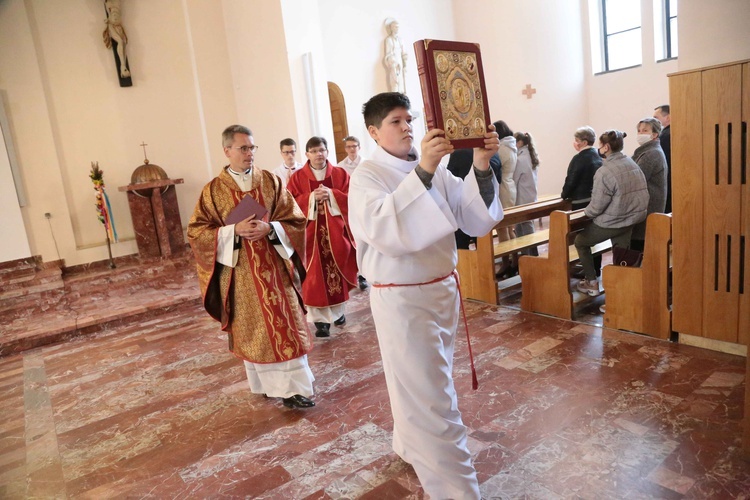 Błogosławieństwo ministrantów w Dobrej