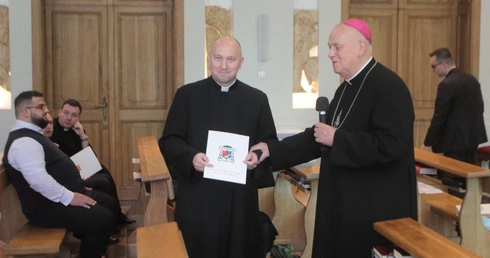 Dekrety i przenosiny