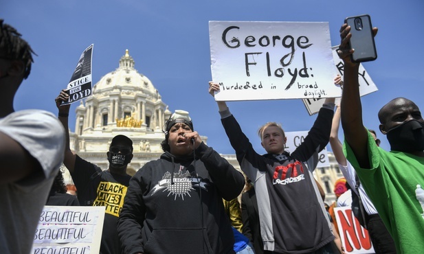 USA: Protestujący zbezcześcili nowojorską katedrę św. Patryka 