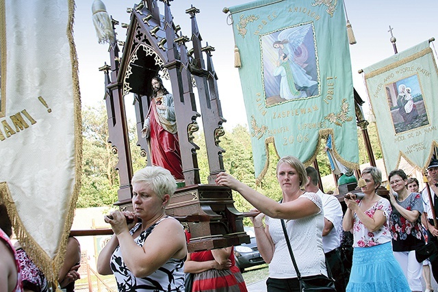 Czy przez ostatnie 12 tygodni epidemii zatęskniliśmy bardziej za Bogiem i wspólnotą Kościoła? Przed nami procesja Bożego Ciała w szczególnym wydaniu.