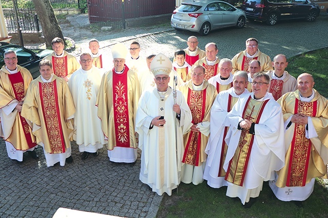 Kapłani świętowali w kościele św. Józefa w Olsztynie.