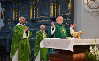 Za zamordowanego kapłana modlono się w katedrze łowickiej.