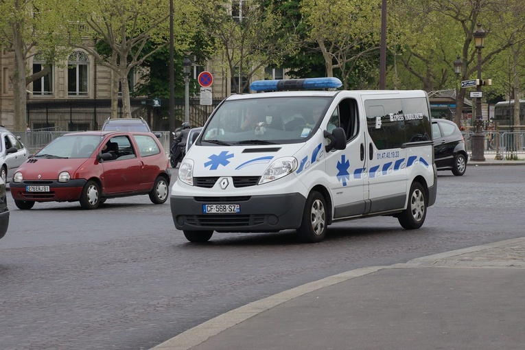 Wzrost liczby ofiar śmiertelnych koronawirusa we Francji