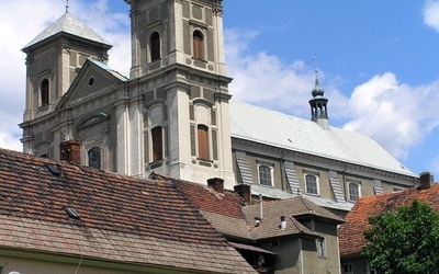 Sanktuarium MB Strażniczki Wiary Świętej w Bardzie.