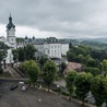 Sanktuarium i klasztor w Tuchowie.