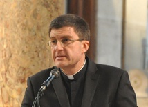 Przewodniczący Episkopatu Francji: jesteśmy w stanie wojny