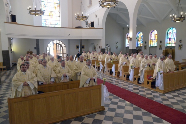 Pielgrzymka księży do Ostrej Bramy w Skarżysku-Kamiennej