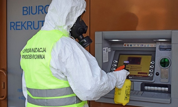Bytom. Fundacja Combat Alert prowadzi akcję #SekcjaDezynfekcja