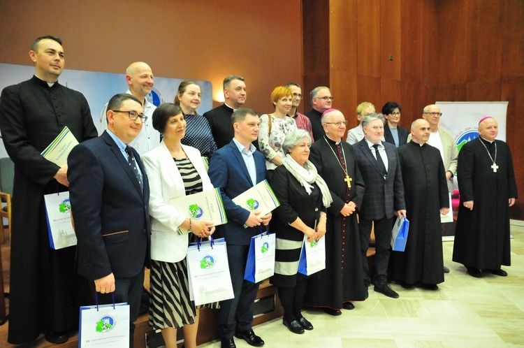 Nominacje dla członków komisji synodalnych