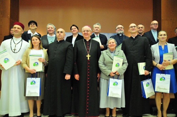 Nominacje dla członków komisji synodalnych