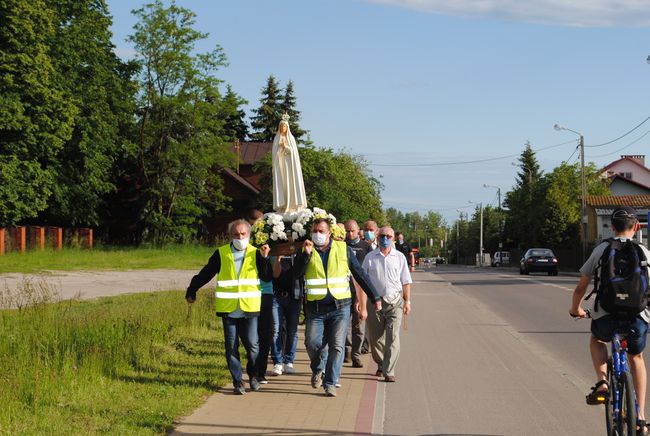 Męski Różaniec w Stalowej Woli
