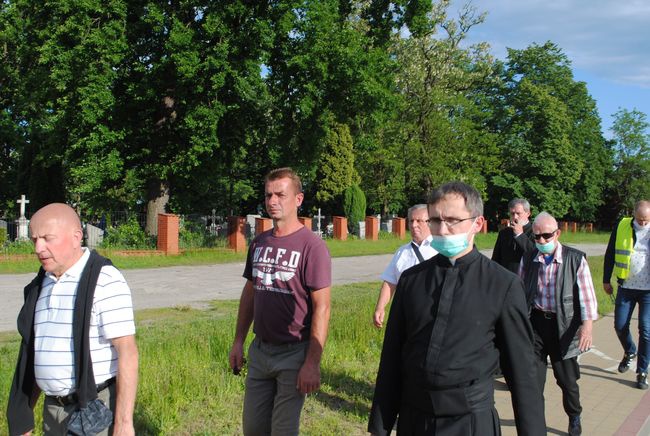 Męski Różaniec w Stalowej Woli