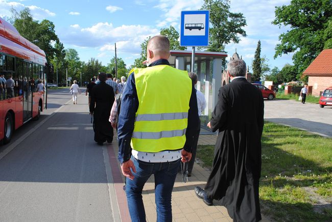 Męski Różaniec w Stalowej Woli