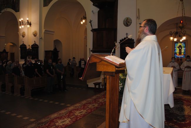 Męski Różaniec w Stalowej Woli