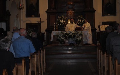 Męski Różaniec w Stalowej Woli