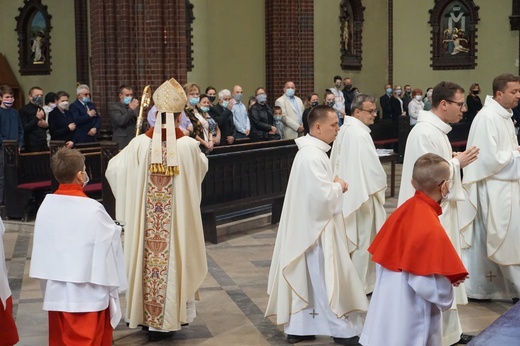 Maturzyści w bazylice św. Antoniego