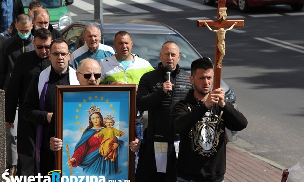 Męski Różaniec znów na ulicach 