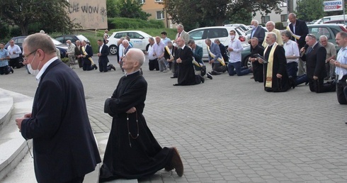 Inicjatorami zorganizowania męskiej modlitwy różańcowej w Radomiu są Rycerze Kolumba Rady 14004 działający przy parafii MB Częstochowskiej.