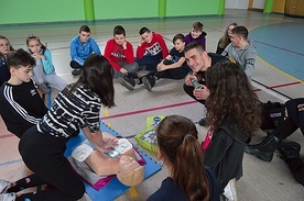 ▲	Do udziału w projekcie zgłosiło się więcej szkół, niż zakładali inicjatorzy. Niestety, z uwagi na pandemię do niektórych młodzieży nie udało się dotrzeć.