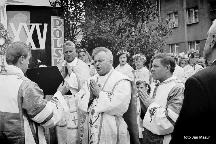 P​rocesja Bożego Ciała sprzed lat