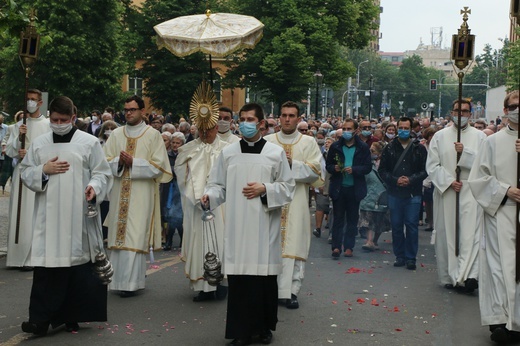 Boże Ciało 2020 w katedrze wrocławskiej 