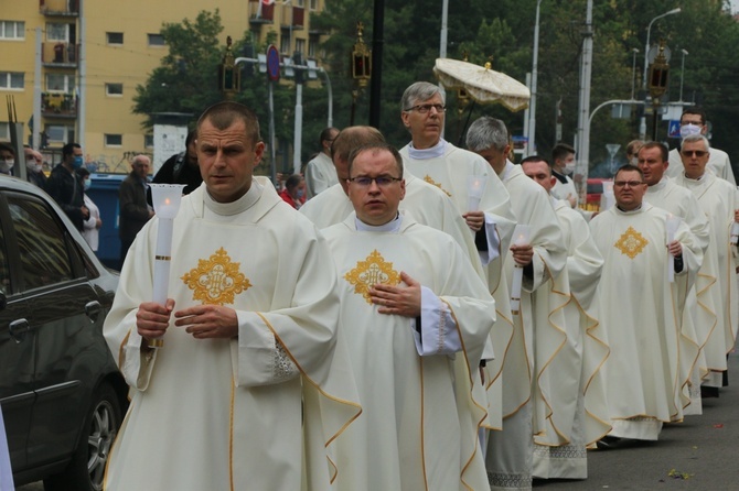 Boże Ciało 2020 w katedrze wrocławskiej 