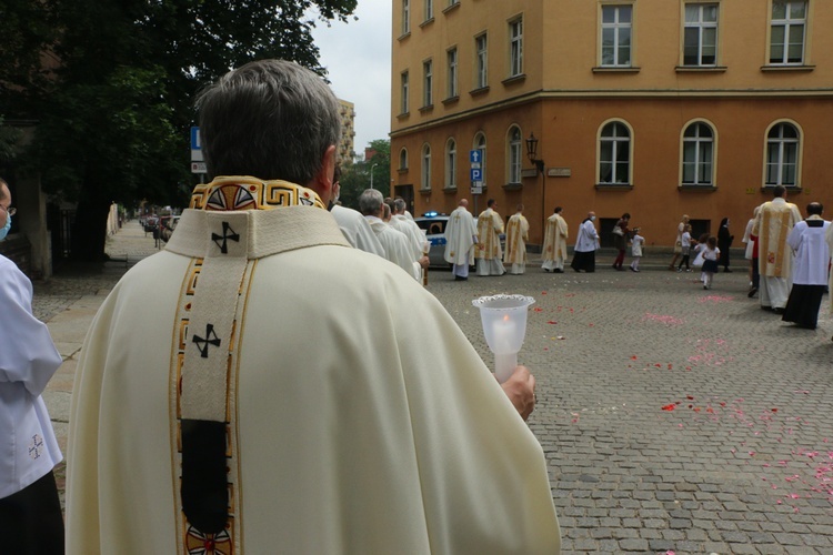 Boże Ciało 2020 w katedrze wrocławskiej 