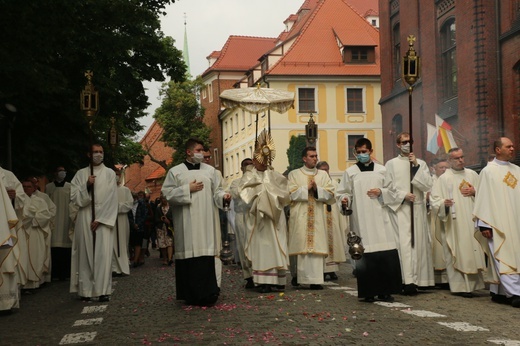 Boże Ciało 2020 w katedrze wrocławskiej 