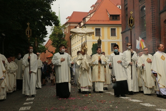 Boże Ciało 2020 w katedrze wrocławskiej 