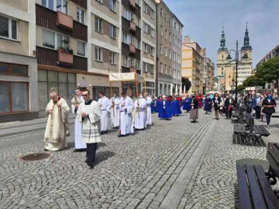 Procesje w diecezji legnickiej