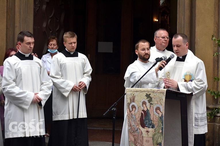 Boże Ciało z trzema biskupami w Świdnicy