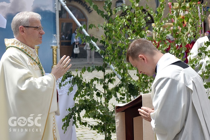 Boże Ciało z trzema biskupami w Świdnicy