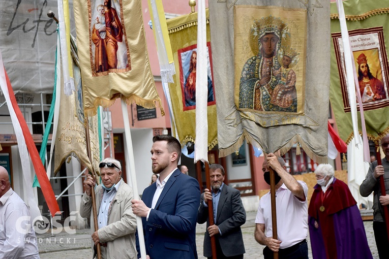 Boże Ciało z trzema biskupami w Świdnicy