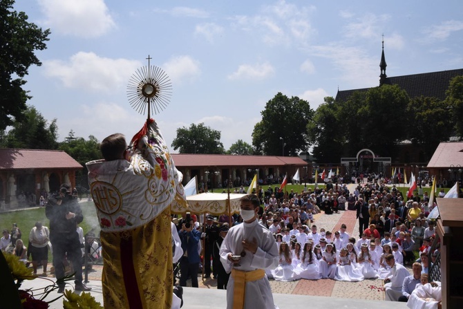 Boże Ciało i I Komunia w Szczepanowie 