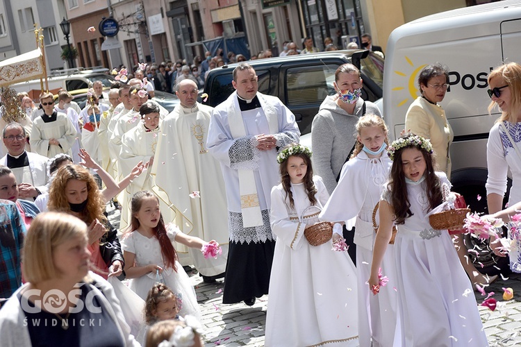 Boże Ciało z trzema biskupami w Świdnicy