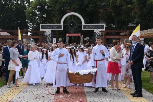 Boże Ciało i I Komunia w Szczepanowie 