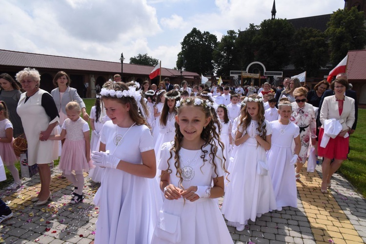 Boże Ciało i I Komunia w Szczepanowie 