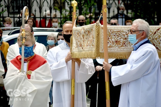 Boże Ciało z trzema biskupami w Świdnicy