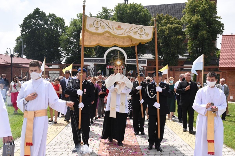 Boże Ciało i I Komunia w Szczepanowie 