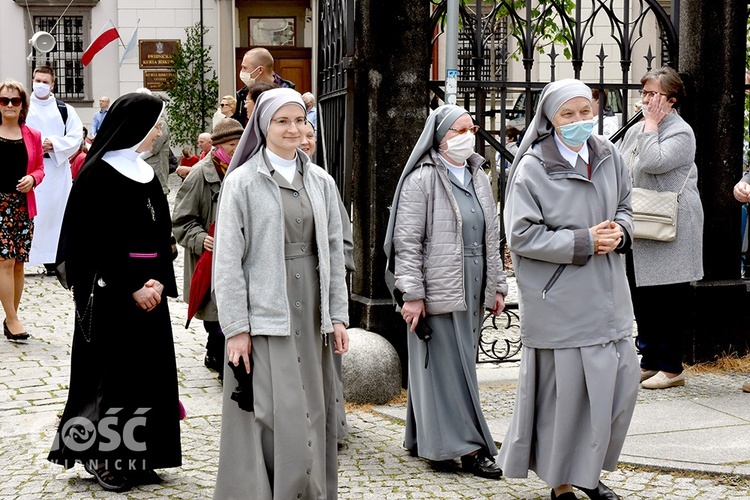 Boże Ciało z trzema biskupami w Świdnicy